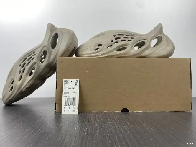 hype RNNR GX4472 Yeezy Stone Adidas Foam Sage 0612